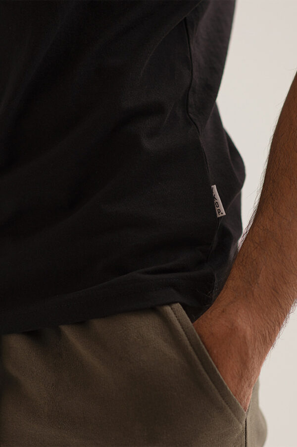 BLACK CREW NECK SHIRT - Image 3