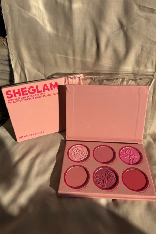 Sheglam flush crush cream blush palette shade: blushing bouquet - Image 3